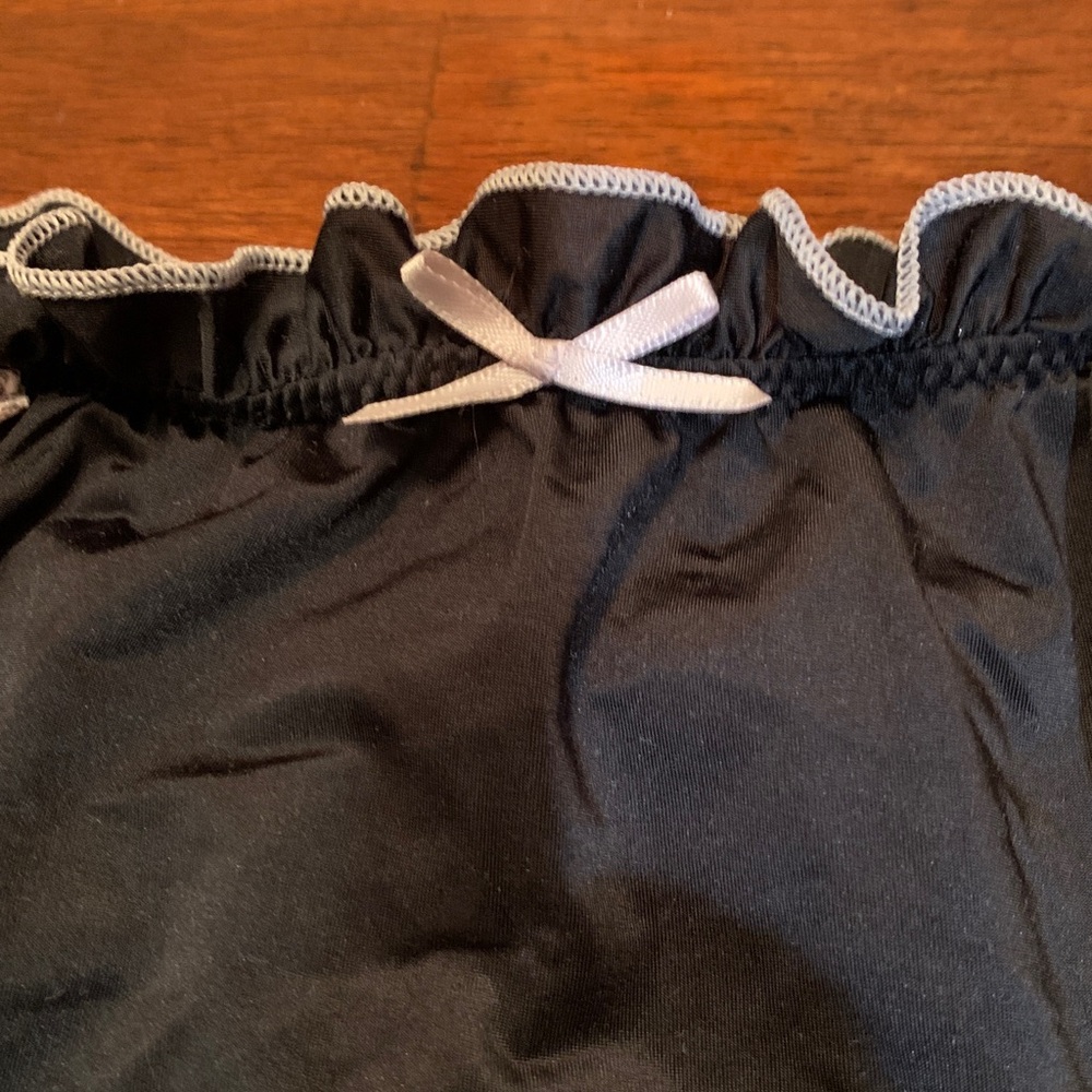 Victoria's Secret Black Ruffled Bikini Bottoms, absolutely adorable black,pink M